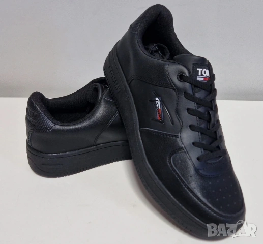 TOMMY HILFIGER, 42 номер, НОВИ 