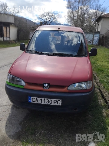 Продавам Баничарка Пежо партнер 