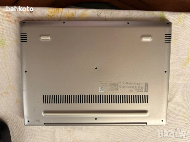 Малък Лаптоп за ученик, филми, игри - Lenovo Ideapad 320S 8GB RAM 128GB SSD, снимка 2 - Лаптопи за работа - 54742919