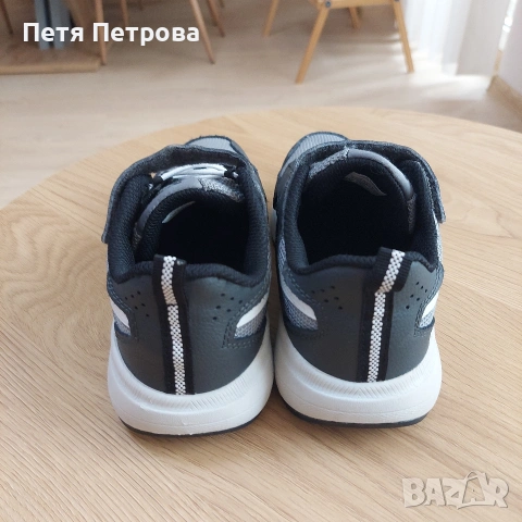 Детски маратонки Reebok, снимка 3 - Детски маратонки - 55262387