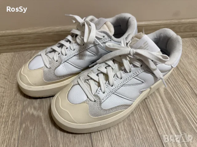Дамски сникърси New Balance CT302