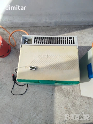 Амонячен хладилник ELECTROLUX 12/220 V- GAS, снимка 7 - Хладилни чанти - 54339305