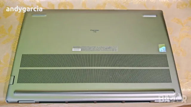 Dell Precision 7780/Core i7-13850HX/NVidia RTX Ada 2000 8GB/16GB RAM/512GB SSD/17.3 100% DCI-P3, снимка 6 - Лаптопи за работа - 55493825