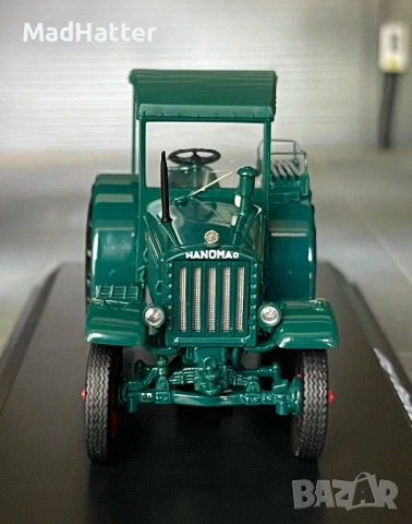 Трактор Hanomag R40 - 1/43 - Schuco (Шуко), снимка 2 - Колекции - 54839105