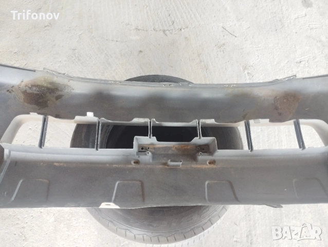 Оригинална предна броня Toyota Hilux 2005-2009, снимка 7 - Части - 54729502