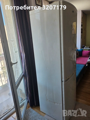Whirlpool хладилник 330 л, енергиен клас А, снимка 2 - Хладилници - 55240674