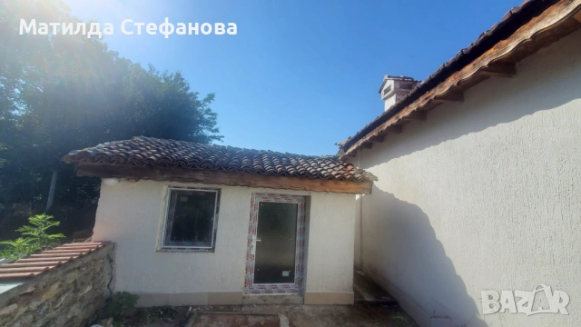 Продавам къща село Нейково на 13км от Крапец, снимка 2 - Къщи - 54658962