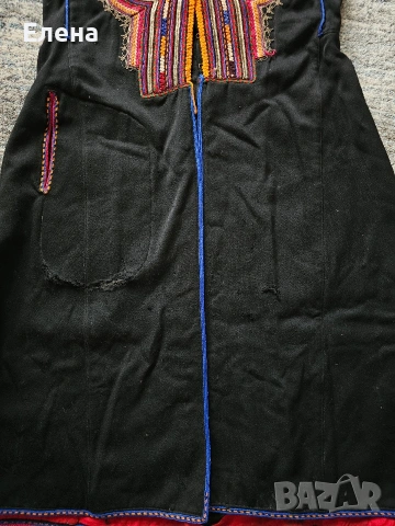 Автентична кюстендилска казмирена сая със сърма, снимка 8 - Антикварни и старинни предмети - 54043629