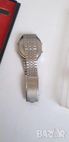 Стар дигитален соларен часовник от 1979 година, снимка 5 - Антикварни и старинни предмети - 54127020