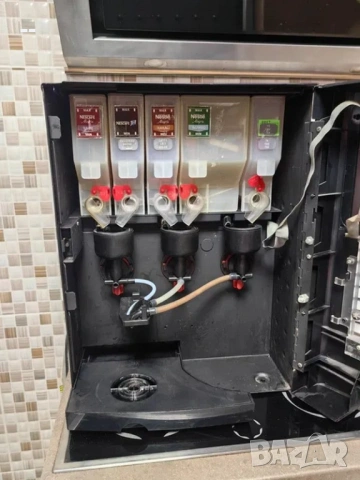 Кафемашина  за вашия търговски обект -NESCAFE , снимка 3 - Кафемашини - 37715609