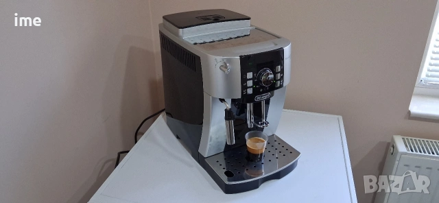 Кафеавтомат / кафемашина - робот. НОМЕР 26. Delonghi Magnifica S Eco. Typ ECAM21.116.SB. Работи с...