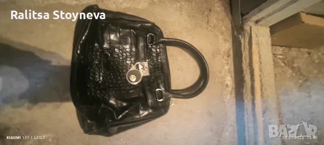 Дамска черна чанта 