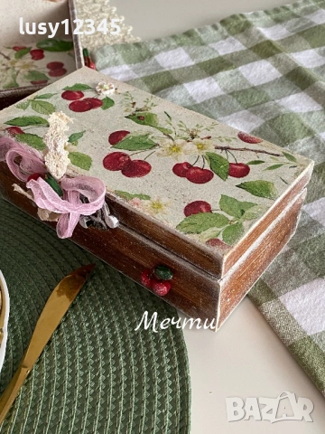 Дървена кутия с 6 пръстена за салфетки с черешки 🍒🌿🌸, снимка 9 - Прибори за хранене, готвене и сервиране - 54489952