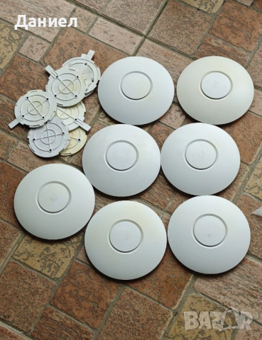 7x Ubiquiti UniFi UAP-AC-Lite access point, снимка 2 - Мрежови адаптери - 54489678