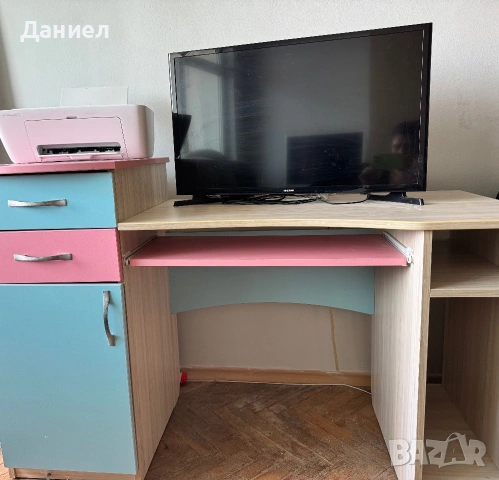 Ученическо бюро, снимка 2 - Мебели за детската стая - 54988069