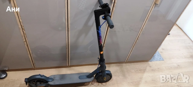 Продавам Електрическа Тротинетка Xiaomi Mi Electric Scooter 3 графитено сива, снимка 7 - Скейтборд, ховърборд, уейвборд - 54206430