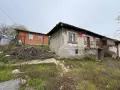 Продавам имот със сграда,гараж и парцел в с.Червена вода област Русе, снимка 5