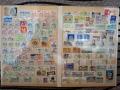 Класьор с много пощенски марки, снимка 7