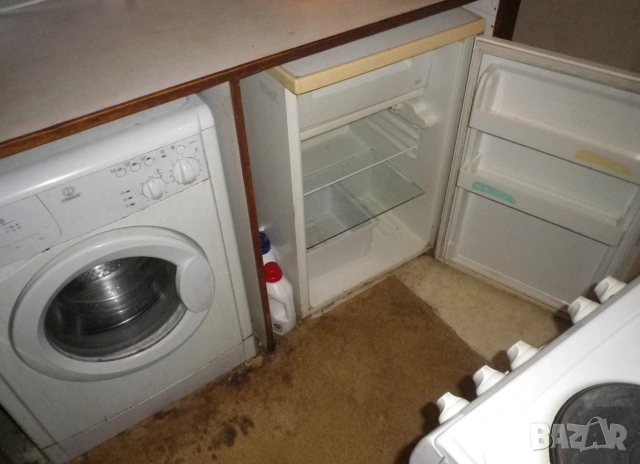 Продавам хладилник „Zanussi“ 150 литра, снимка 3 - Хладилници - 55009429