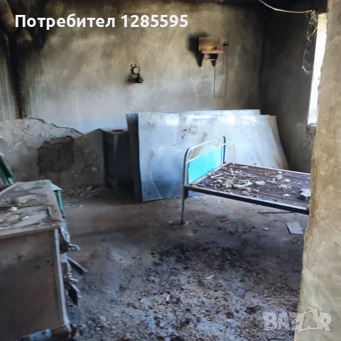 Продава парцел в с.Мезек  .Стара къща за цялостен ремонт или събаряне,двор 500кв.,канализация., снимка 3 - Парцели - 55693916