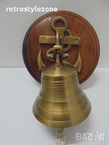 № 8555 Стара бронзова камбана за стена / врата с морски орнамент – котва  