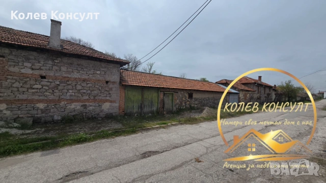 Двуетажна къща в село Върбица, област Хасково  📐 РЗП: 190 кв.м , снимка 12 - Къщи - 54204892