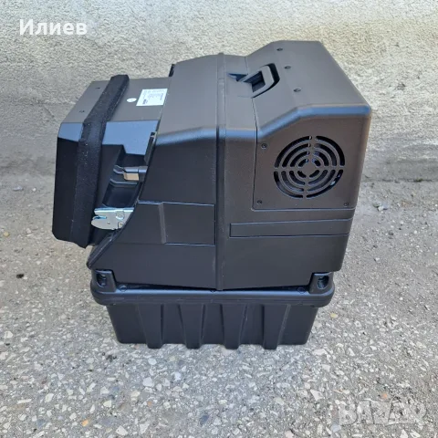 Автомобилен хладилник ZB Kuhlbox W223, снимка 3 - Хладилни чанти - 55610963