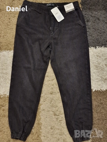 Мъжки джогъри Jogger черни LCW W33N