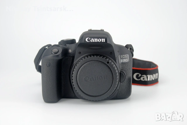 Canon EOS 800D - тяло