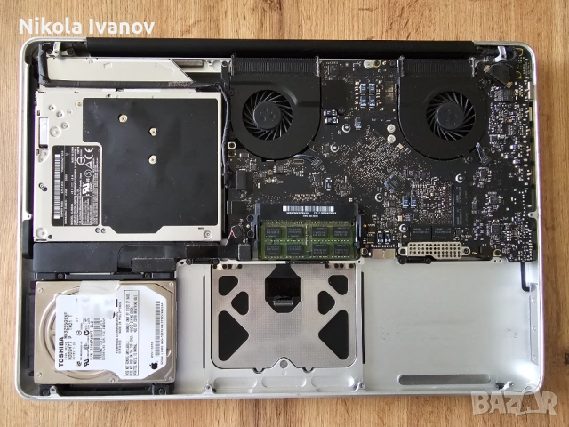 MacBook Pro 15.4" (Mid 2009) – 2.66GHz Core 2 Duo / 4GB RAM / 320GB HDD + Зарядно |Без Батерия A1286, снимка 13 - Лаптопи за дома - 54486161