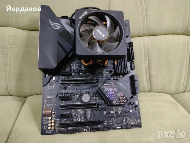 Asus ROG Strix B450-F Gaming + Ryzen 7 3700x + AMD Wraith Prism RGB Cooler, снимка 4 - Дънни платки - 55606756