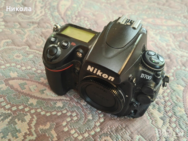 NIKON D700, две батерии и зарядно. ЗА РЕМОНТ (смяна на затвор), снимка 2 - Фотоапарати - 54867795