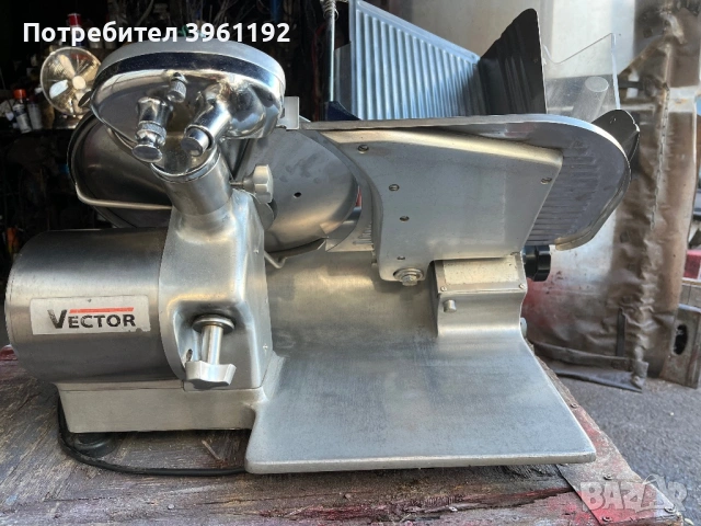 Машина за рязане колбаси ,хляб и месо 