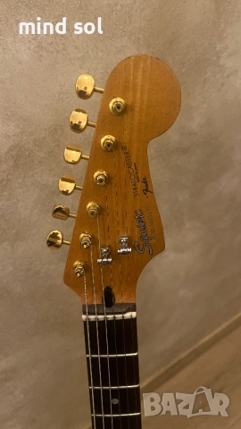 Squier by Fender 62 Reissue Stratocaster Red SQII-STR Japan MIJ, снимка 2 - Китари - 54585907