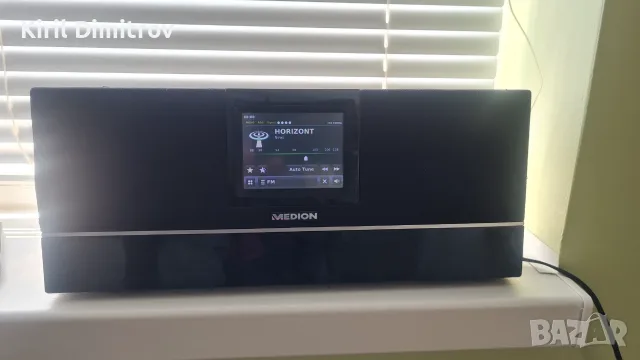 Medion MD 86250 – Интернет/FM радио с Wi-Fi, USB и цветен тъчскрийн, снимка 2 - Радиокасетофони, транзистори - 55304200