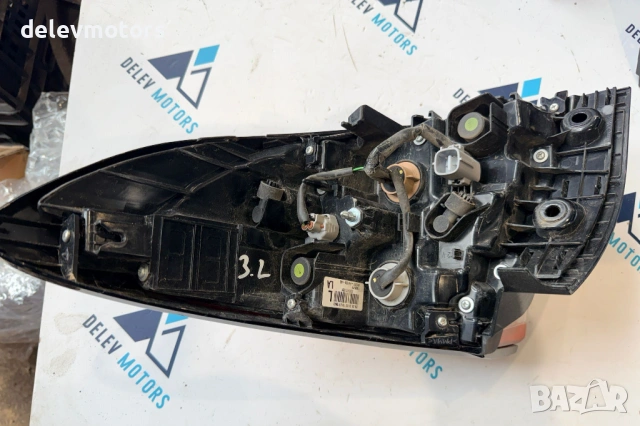 81560-F4120 ляв стоп външен от Toyota C-HR 2.0 l-VVTi Hybrid двигател M20AFXS 150 кс., 17000 km, снимка 2 - Части - 54677147