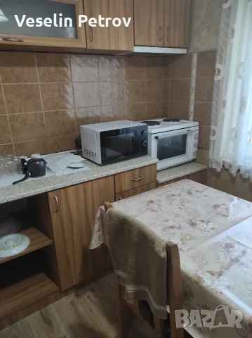 Къща с двор и два самостоятелни входа в гр. Генерал Тошево | Продава се от собственик, снимка 17 - Къщи - 55447984