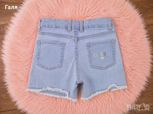 Къси дънкови панталонки Guess, снимка 2 - Детски къси панталони - 55156573
