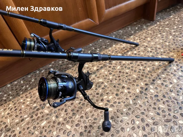 🎣 ПЪЛЕН ШАРАНДЖИЙСКИ КОМПЛЕКТ – 2 ВЪДИЦИ + 2 МАКАРИ + 2 СИГНАЛИЗАТОРА, снимка 4 - Въдици - 55606694