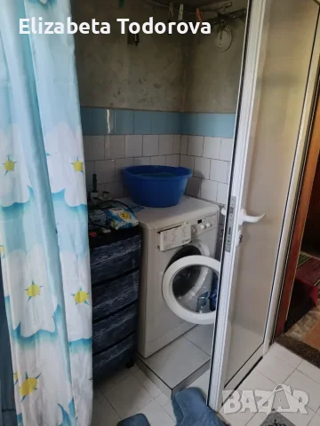 Продавам къща 3 етажа, снимка 11 - Къщи - 55674987