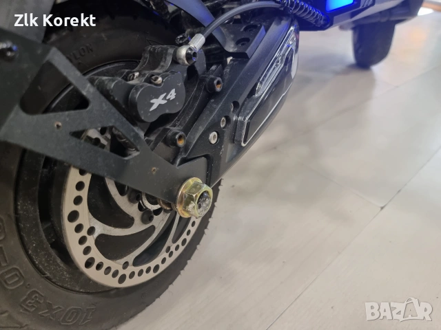 Електрическа тротинетка Vsett 10 APEX, снимка 3 - Скейтборд, ховърборд, уейвборд - 55036563