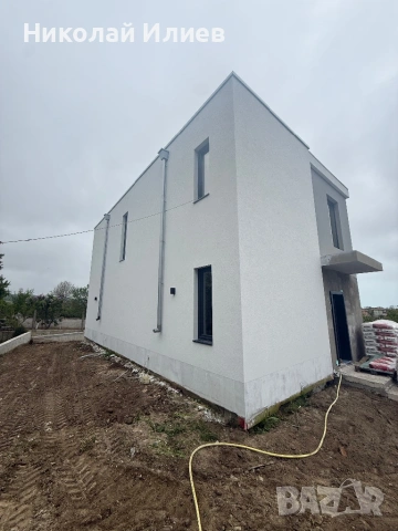 Нова къща м-т Траката, снимка 2 - Къщи - 51266577