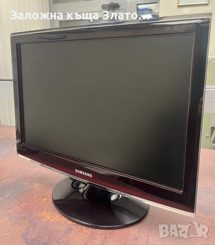 LCD монитор Samsung SyncMaster T190 от серията Touch of Color (ToC) със кабели, снимка 3 - Монитори - 55149049