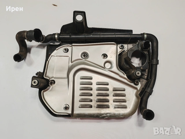 Капак за двигател от Alfa Romeo Mito, снимка 2 - Аксесоари и консумативи - 54686244