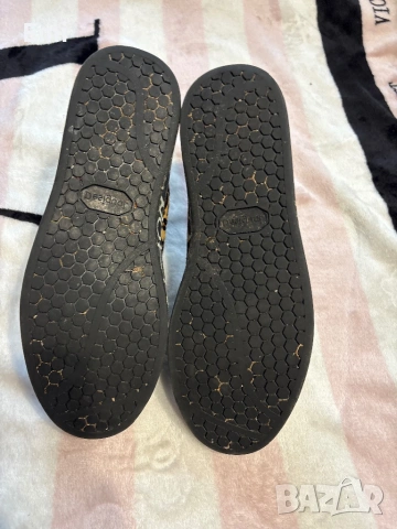 Desigual, снимка 3 - Дамски ежедневни обувки - 54246402