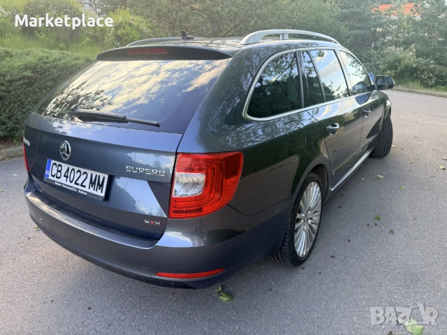 Skoda Superb Combi 4x4 ГАРАЖНА, снимка 5 - Автомобили и джипове - 54179476