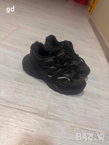Дамски черни маратонки Balenciaga, снимка 4 - Маратонки - 54859864