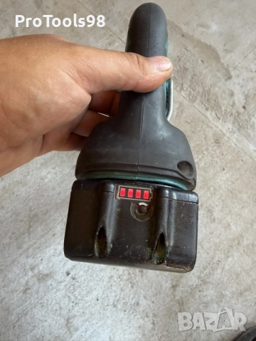 Makita DJR187 + 5Ah безчетков саблен трион, снимка 5 - Триони и циркуляри - 55361306