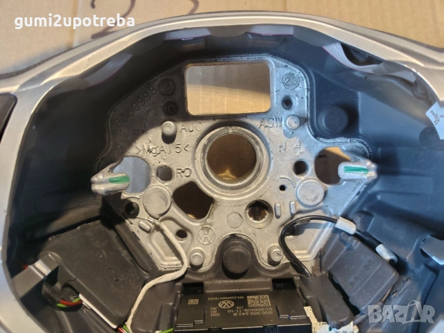 Кожен Волан 654081200B Volkswagen Passat B9 1.5 eTSI 150кс 2024г Бензин Комби, снимка 5 - Части - 54882966