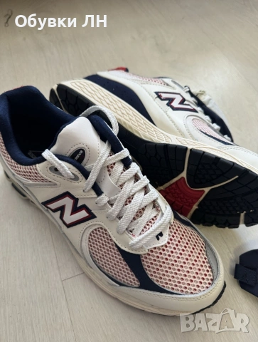 Обувки New Balance 43 2002, снимка 2 - Маратонки - 54780518